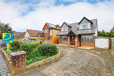 3 bedroom bungalow for sale, Huntercombe Lane South, Slough, Maidenhead, SL6