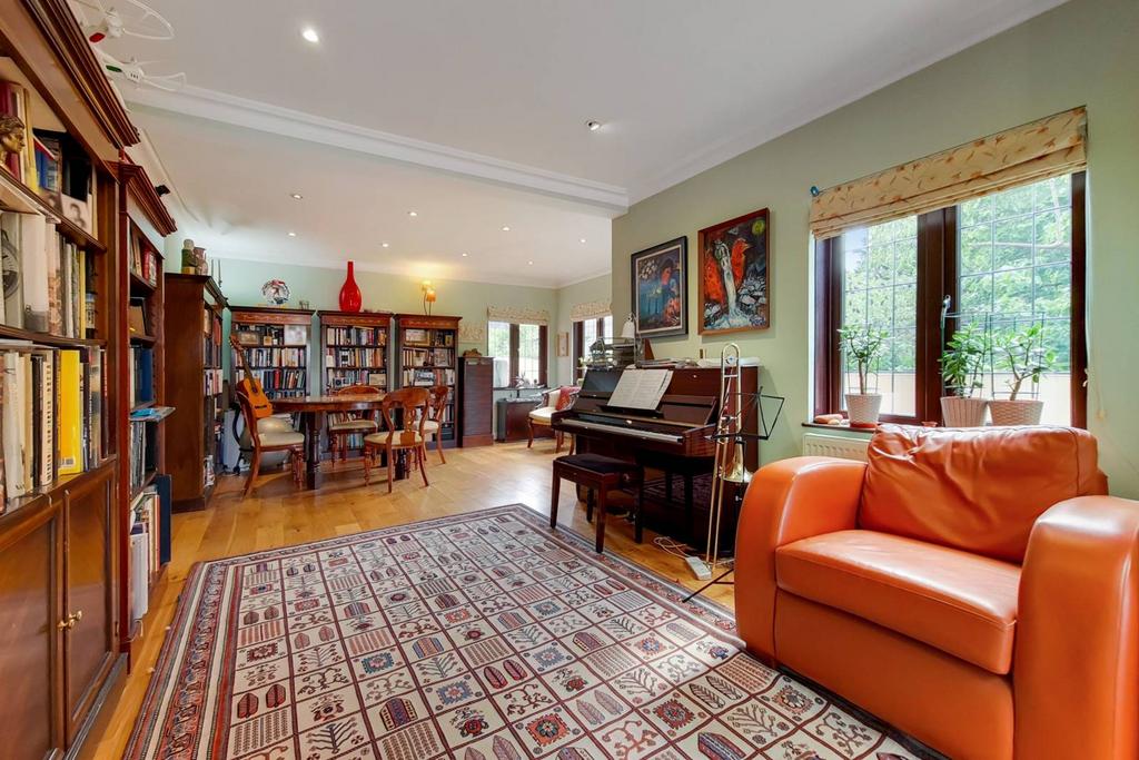 Hillbrow Road, Bromley, BR1 4 bed detached house for sale £1,000,000