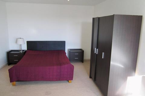 2 bedroom flat to rent - Crown Point Road, Leeds, UK, LS9