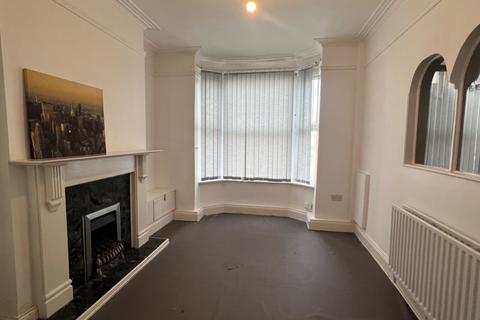 3 bedroom terraced house to rent - Beaumont Road, Middlesbrough, North Yorkshire, TS3 6NN