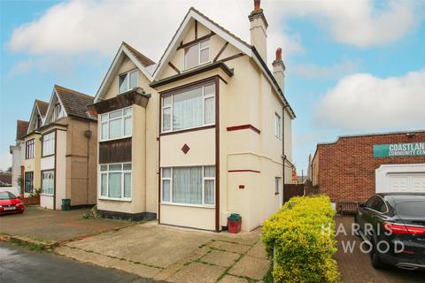 5 bedroom semi-detached house to rent, High Street, Walton on the Naze, Essex, CO14