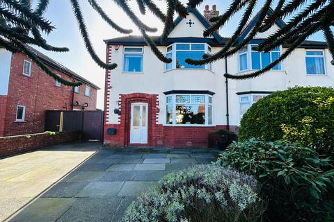 4 bedroom semi-detached house for sale - Southport, Southport PR9