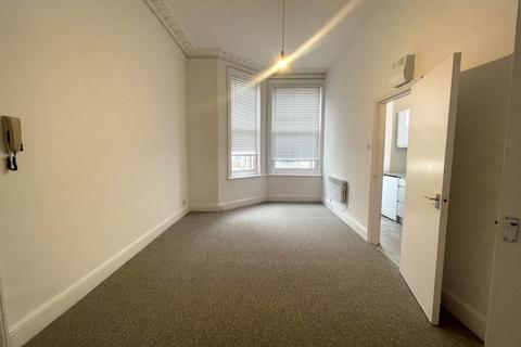 Studio to rent - Cromwell Road, Hove, East Sussex