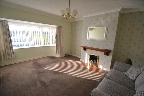 3 bedroom bungalow for sale - Kingston Close, Bridlington, East  Yorkshire, YO15