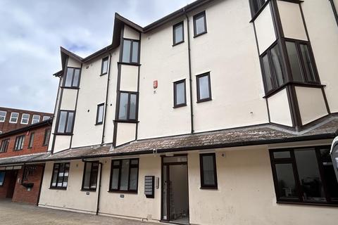 2 bedroom ground floor flat to rent, 2-3 Friars Courtyard, Suffolk IP1
