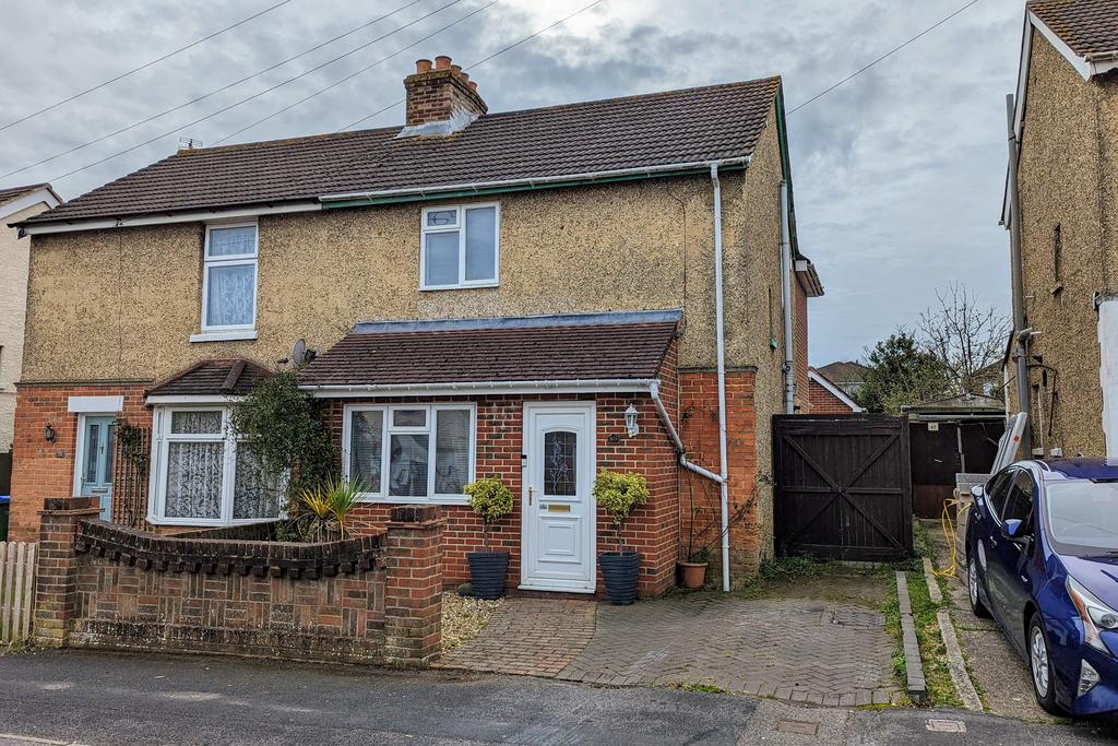LABURNUM ROAD, FAREHAM 3 bed semidetached house for sale £350,000