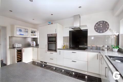 4 bedroom bungalow for sale - Hightown Road, Ringwood, Hampshire, BH24