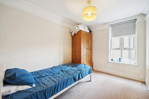 2 bedroom flat for sale, Linnell House, 50 Folgate Street, London, E1