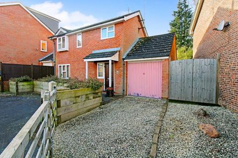13 Elgin Way, Frimley, Camberley, GU16 9YH