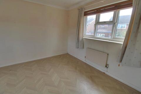 13 Elgin Way, Frimley, Camberley, GU16 9YH