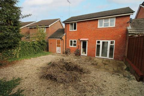 13 Elgin Way, Frimley, Camberley, GU16 9YH