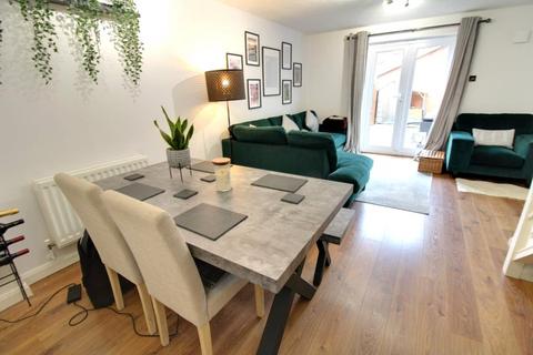 7 Shackleton Close, Ash Vale, Aldershot, GU12 5SB
