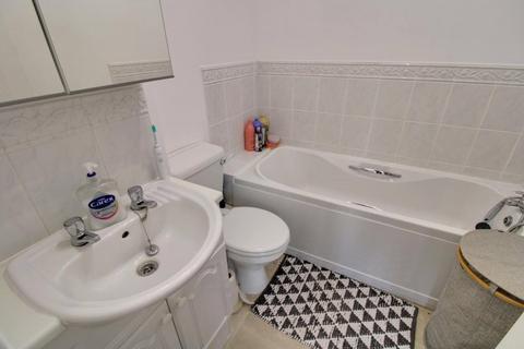 7 Shackleton Close, Ash Vale, Aldershot, GU12 5SB