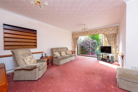 29 Edgemoor Road, Frimley, Camberley, GU16 9QG