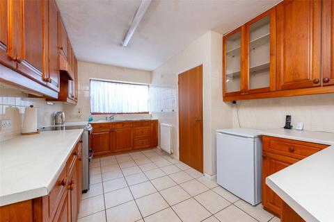 29 Edgemoor Road, Frimley, Camberley, GU16 9QG