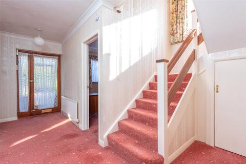 29 Edgemoor Road, Frimley, Camberley, GU16 9QG
