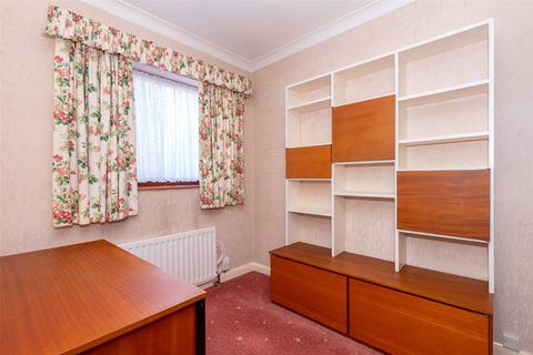 29 Edgemoor Road, Frimley, Camberley, GU16 9QG