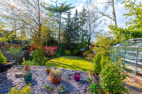 29 Edgemoor Road, Frimley, Camberley, GU16 9QG