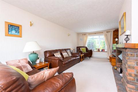 33 Lambert Crescent, Blackwater, Camberley, GU17 0PW