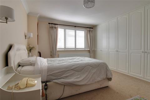 25 Hamble Avenue, Blackwater, Camberley, GU17 0HP