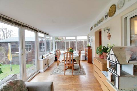 7 Edgemoor Road, Frimley, Camberley, GU16 9QG
