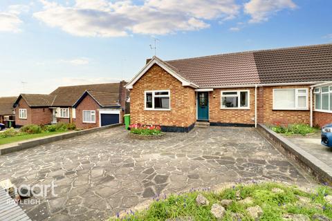 2 bedroom semi-detached bungalow for sale, High Mead, Rayleigh
