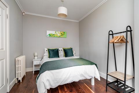 4b Bruntsfield Crescent, Edinburgh, EH10 4EZ