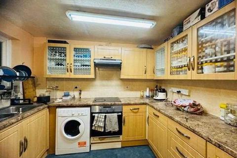 1 bedroom in a house share to rent - Swift Close, Cippenham, Slough