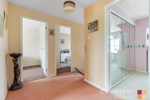 2 Thompsons Close, Cheshunt, Waltham Cross, EN7 5RF