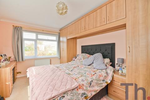 3 bedroom detached bungalow for sale - Sandown PO36