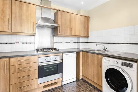 1 bedroom apartment for sale, Sundeala Close, Sunbury-on-Thames, Surrey, TW16