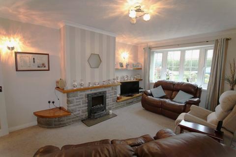 5 bedroom bungalow for sale - Bryn Parc, Bodffordd, Anglesey, LL77