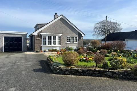 4 bedroom bungalow for sale, Bryn Parc, Bodffordd, Anglesey, LL77