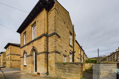 2 bedroom terraced house for sale - Saltaire, Bradford, BD18