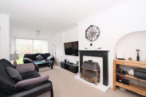 3 bedroom semi-detached house for sale - Delrene Road, Shirley, Solihull, West Midlands B90 2HP
