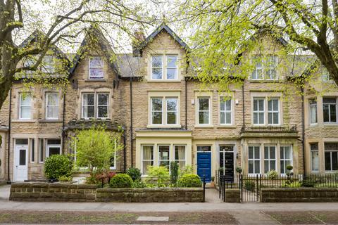 100 West End Avenue, Harrogate, HG2 9BY