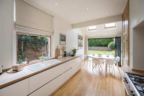 100 West End Avenue, Harrogate, HG2 9BY