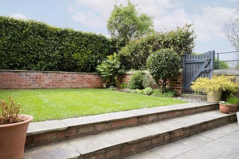 100 West End Avenue, Harrogate, HG2 9BY