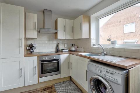 2 bedroom terraced house to rent - Guisborough Court, Middlesbrough, TS6