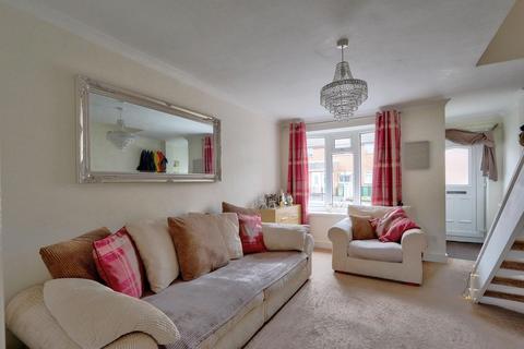 2 bedroom terraced house to rent - Guisborough Court, Middlesbrough, TS6