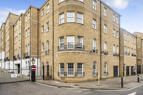 2 bedroom flat for sale - Rotherhithe Street, Surrey Quays