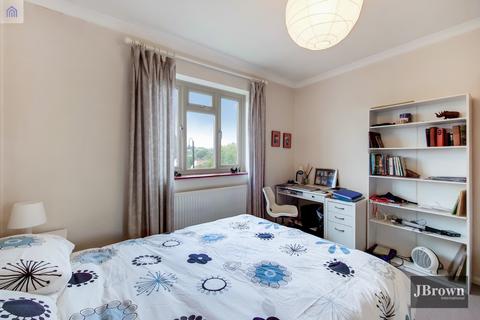 2 bedroom maisonette to rent - Ashburton Road, Croydon, Surrey, CR0