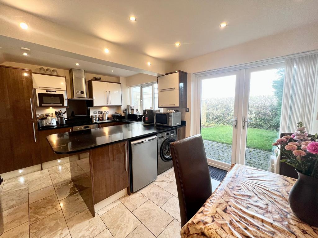 Open plan dining kitchen