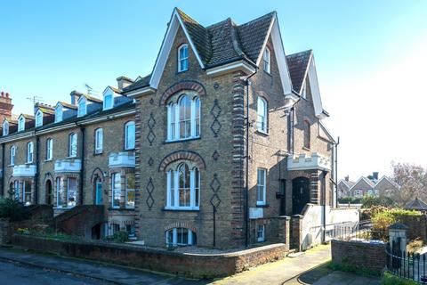Flat B, 15 Archery Square, Walmer, Deal, CT14 7JA