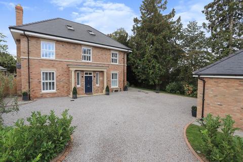 5 bedroom detached house for sale, 1 The Groves, York YO42