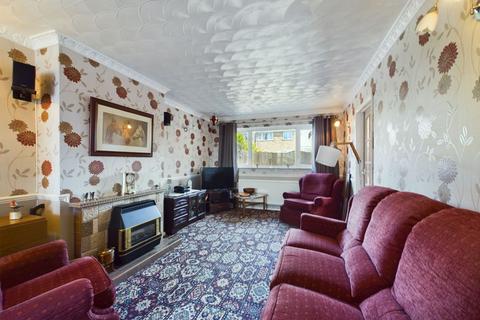 2 bedroom semi-detached bungalow for sale - Cornfield Close, Kingsthorpe, Northampton NN2 8BS