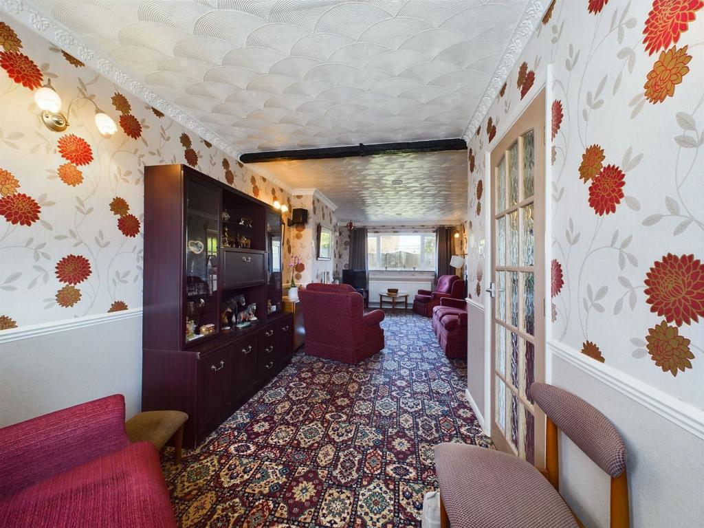 Lounge/dining room