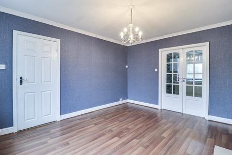 3 bedroom terraced house for sale - Longfield Drive, Rodley, Leeds, West Yorkshire, LS13