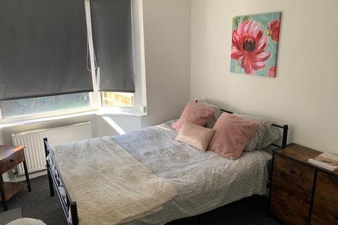 Studio to rent, Aldermoor Lane, Stoke Aldermoor, Coventry, CV2