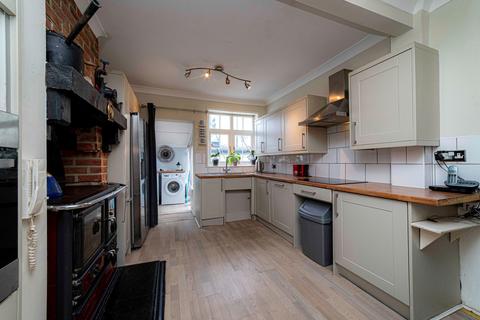 2 bedroom semi-detached house for sale, Downs Avenue, Whitstable, CT5